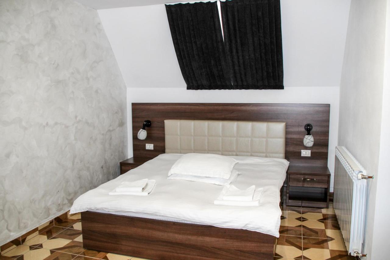 Hotel Corina Borşa Esterno foto